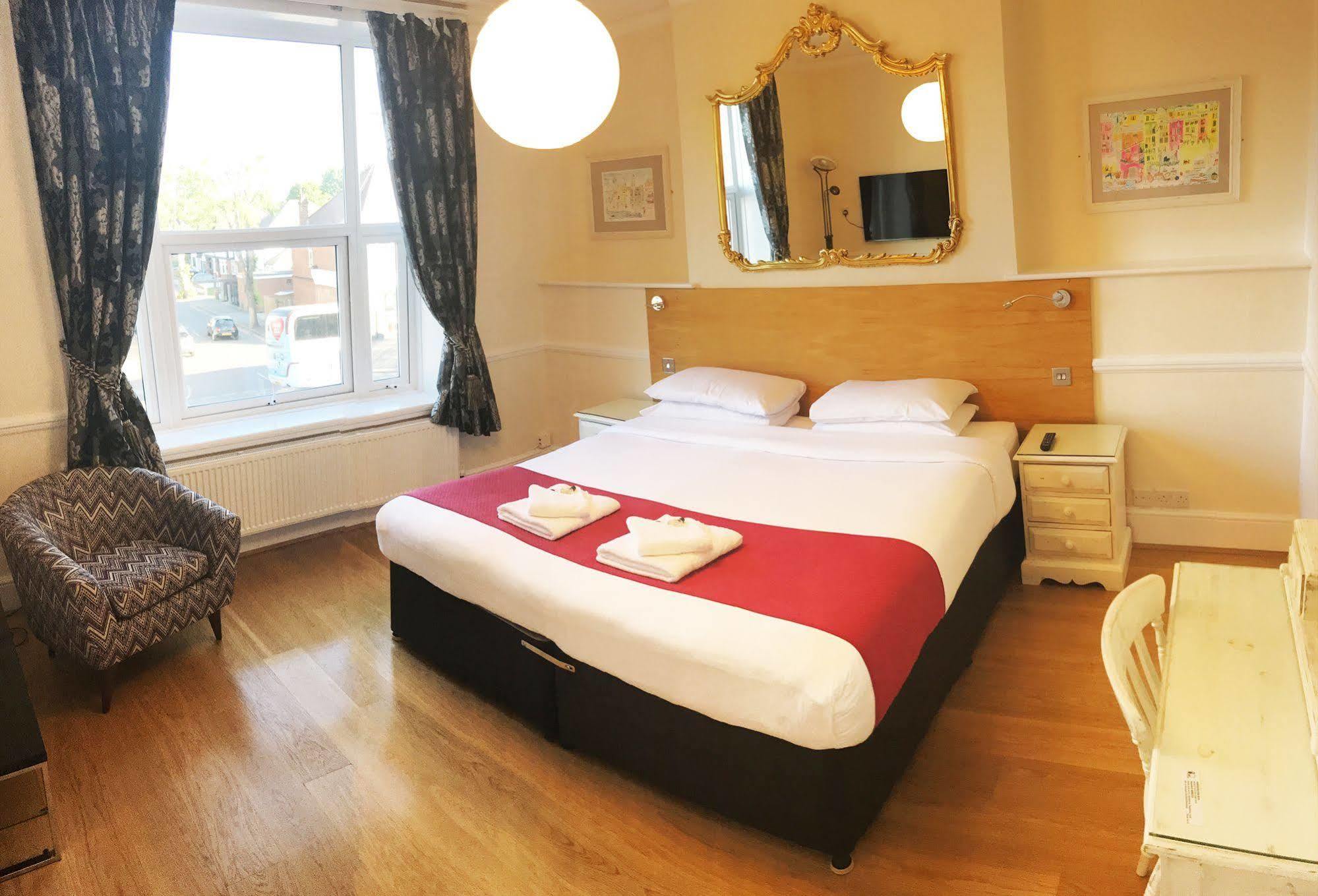 Gidea Park Hotel 롬포드 외부 사진